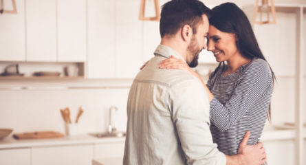 imbratisare-forma-comunicare-sanatoasa