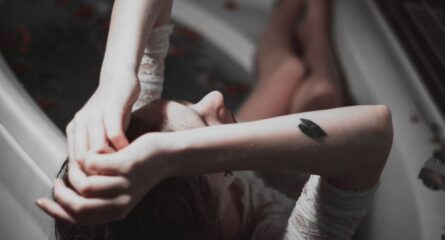 cei-care-umilesc-sunt-lasi-si-vicleni