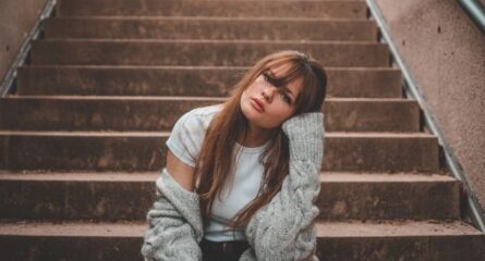 fiecare-sufera-in-felul-sau