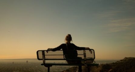 dumnezeu-te-face-sa-astepti