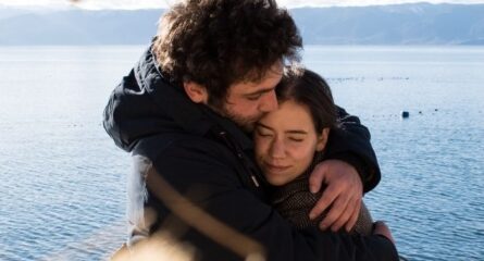 universul-indeparteaza-omeni-de-noi