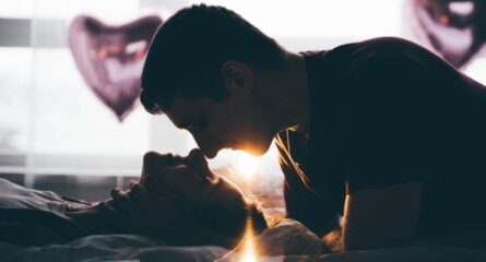 relatie-cu-un-introvert