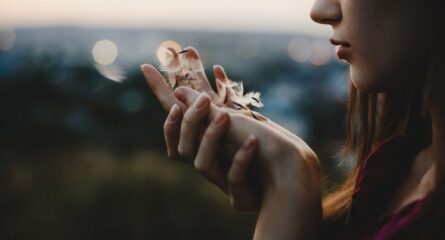 motive-pentru-care-o-persoana-nu-este-iubita-si-apreciata