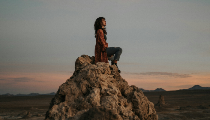 oameni-care-pretuiesc-singuratatea