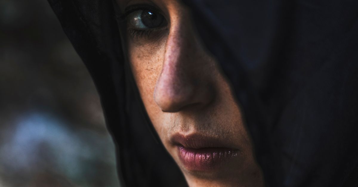 cineva-din-anturajul-tau-iti-doreste-raul-semne