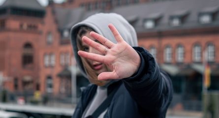 copii-defavorizati-strasaturi-specifice