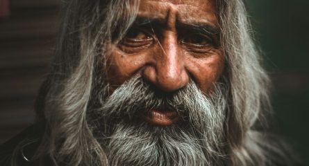 cum-sa-depasesti-durerea-provocata-de-cei-dragi