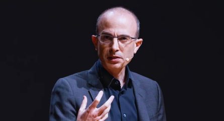 discurs-davos-harari-despre-era-inteligenta-artificiala