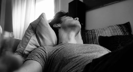 lucruri-amanate-care-iti-fura-energia