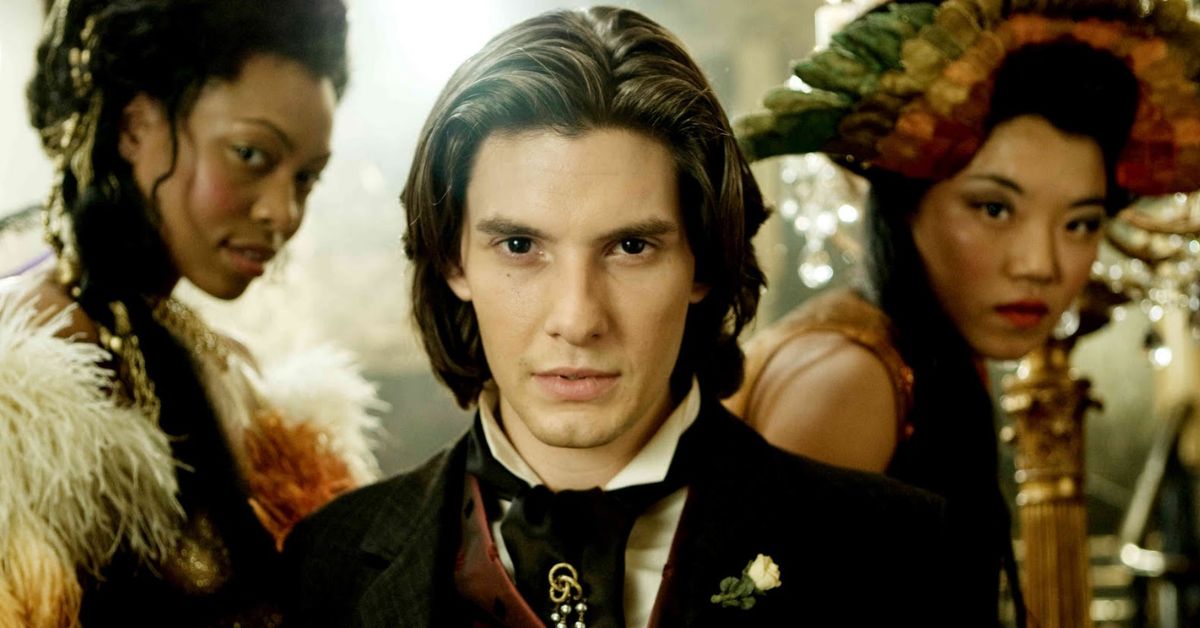 Când narcisistul nu mai are din cine să se „hrănească”: 7 lucruri pe care începe să le facă